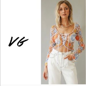 VERGE GIRL in california crochet lace top